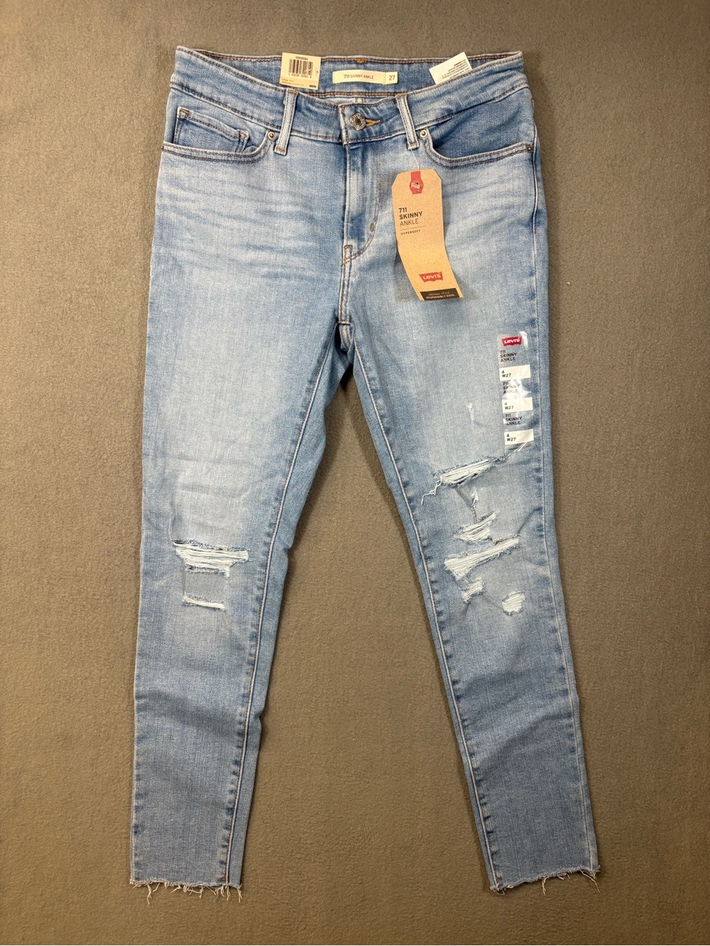 NWT Levi Jeans Women's 711 Skinny Ankle Jeans Blue Size 4 Waist 27